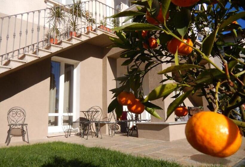Пансион White Lilac Romantic B&b Adults Only