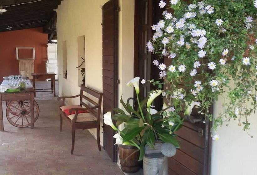 تختخواب و صبحانه Fiori Di Maggio