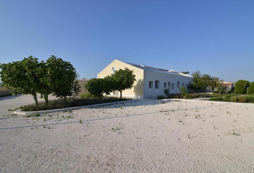 تختخواب و صبحانه Masseria La Meridiana