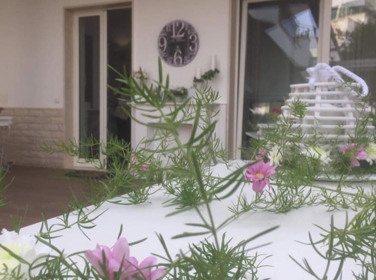 Femily B&b Bed And Breakfast Di Puglia In   Bari