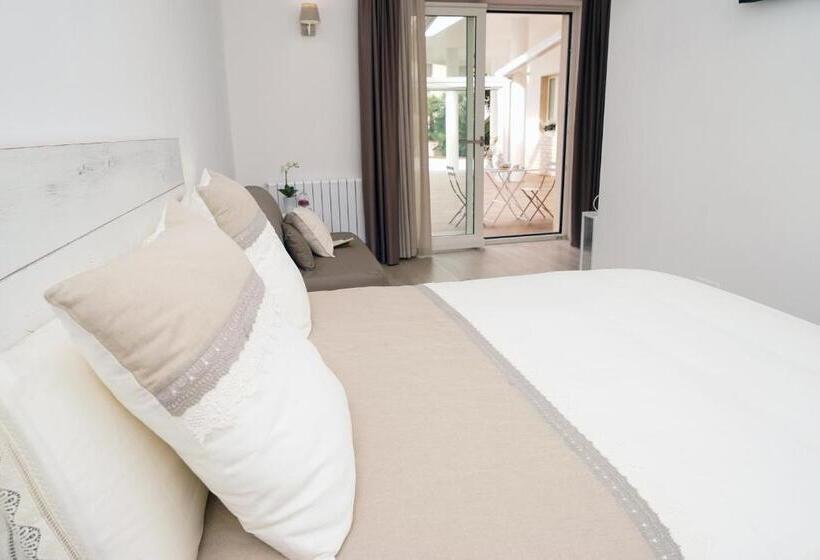 Femily B&b Bed And Breakfast Di Puglia In   Bari