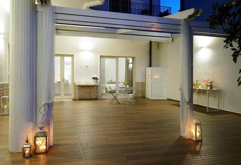 Femily B&b Bed And Breakfast Di Puglia In   Bari