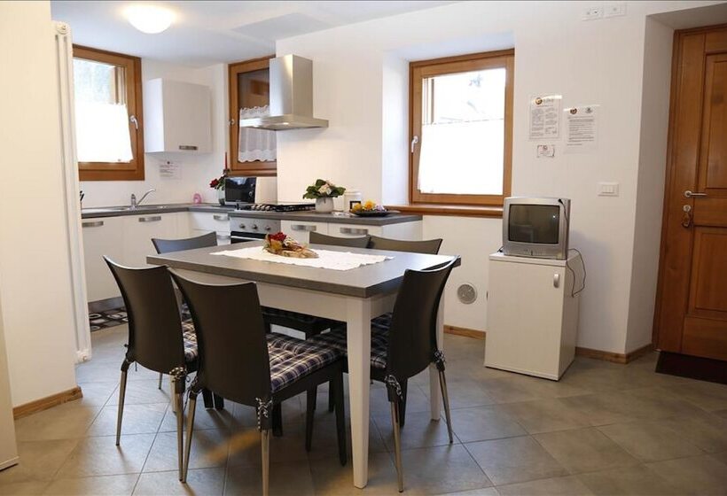 Hostal Albergo Diffuso Zoncolan