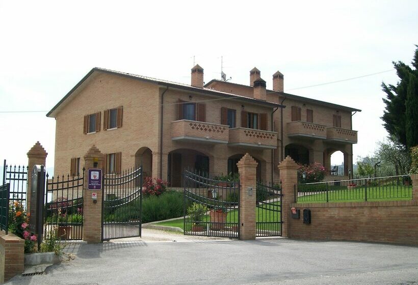 تختخواب و صبحانه La Collina Del Sagrantino