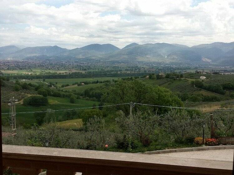 تختخواب و صبحانه La Collina Del Sagrantino