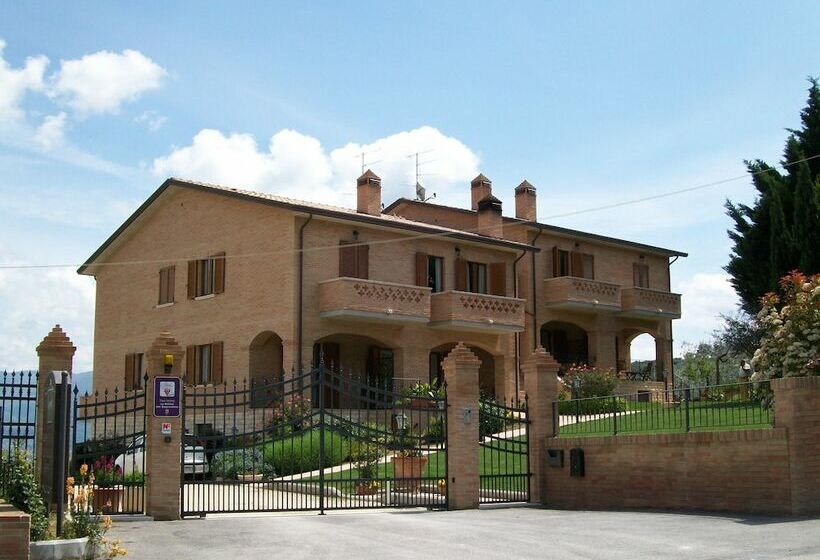 تختخواب و صبحانه La Collina Del Sagrantino