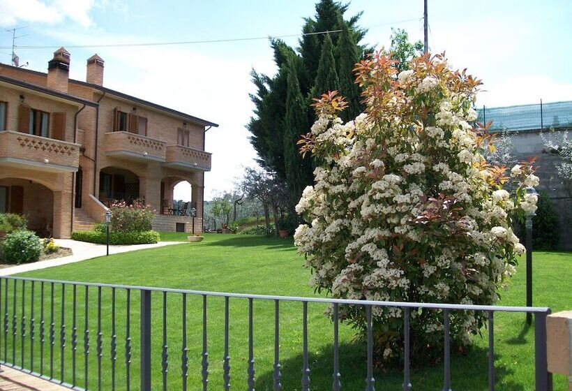 تختخواب و صبحانه La Collina Del Sagrantino