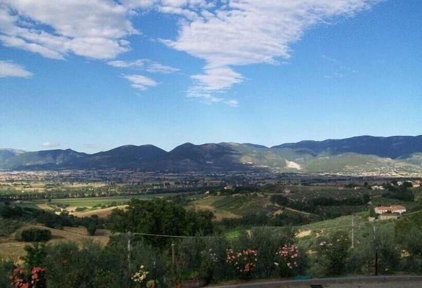تختخواب و صبحانه La Collina Del Sagrantino
