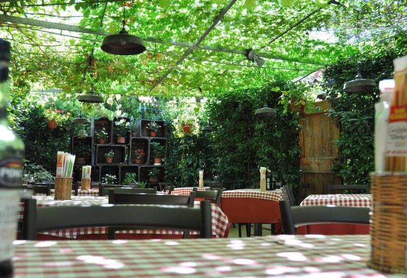 فندق فئة نجمة واحدة Casa Rosanna