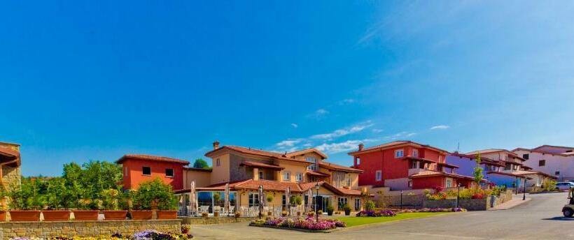 여관 Villa Carolina Resort