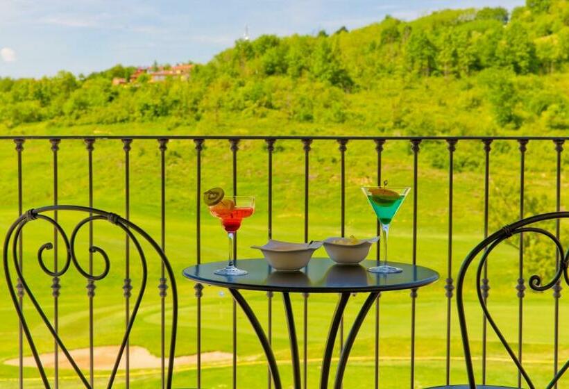 여관 Villa Carolina Resort