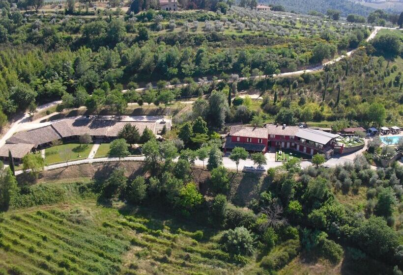 هتل Il Poggio Dei Pettirossi