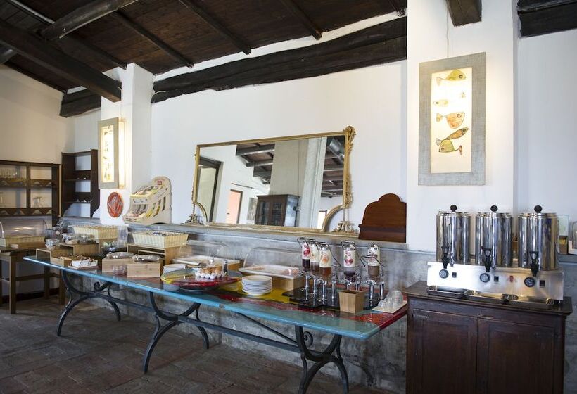 هتل Il Poggio Dei Pettirossi