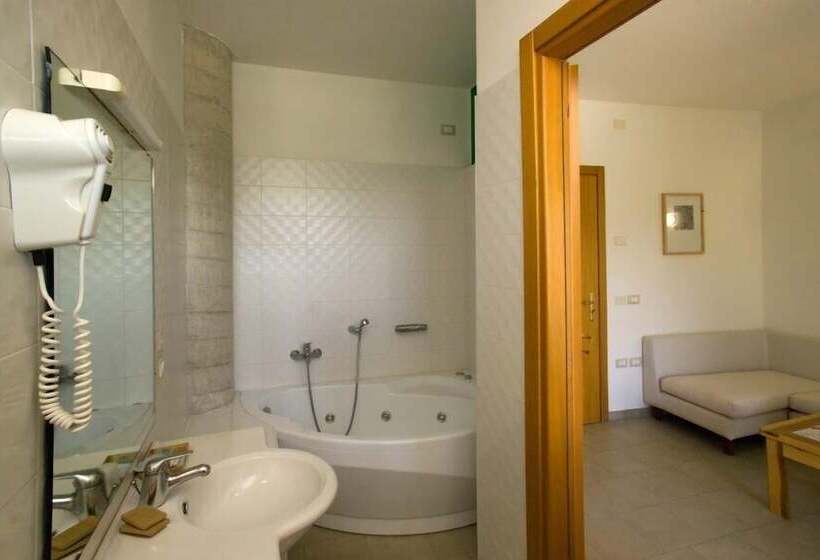 فندق فئة نجمة واحدة Terme Del Tufaro