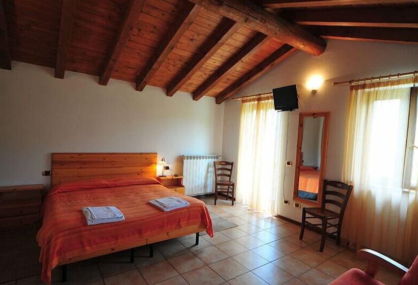 فندق ريفى Agriturismo La Fonte Di Mariella