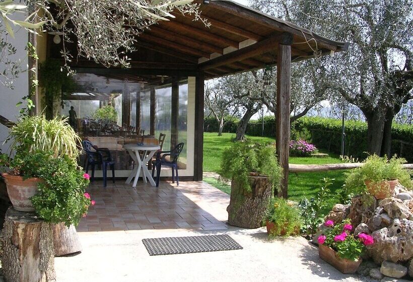 استراحتگاه Il Girasole Country Village
