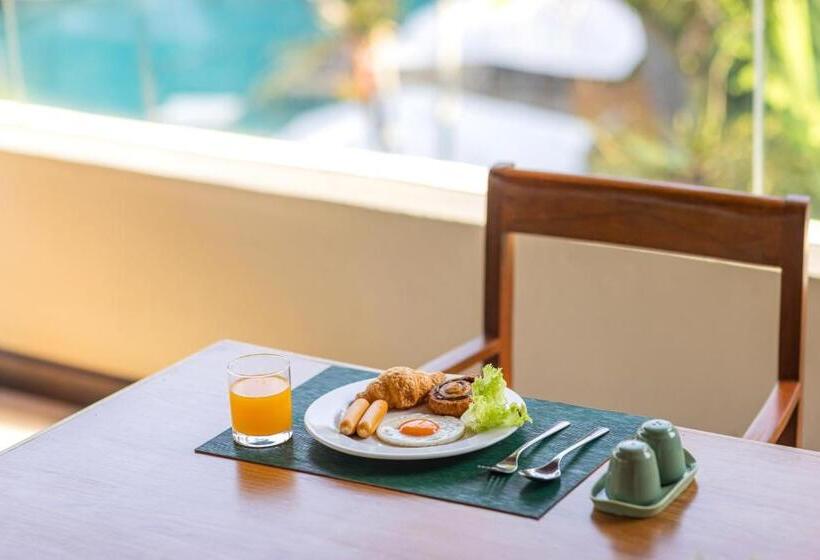 Andaman White Beach Resort   Sha Plus