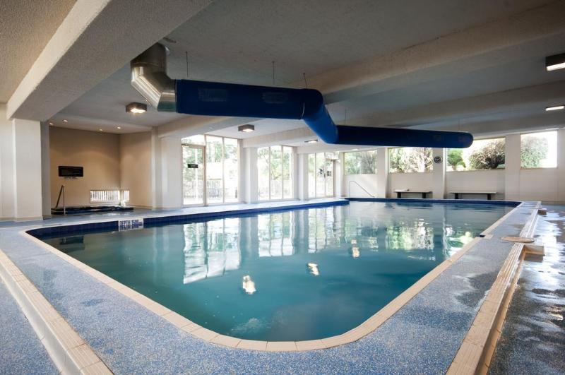 Country Club Villas