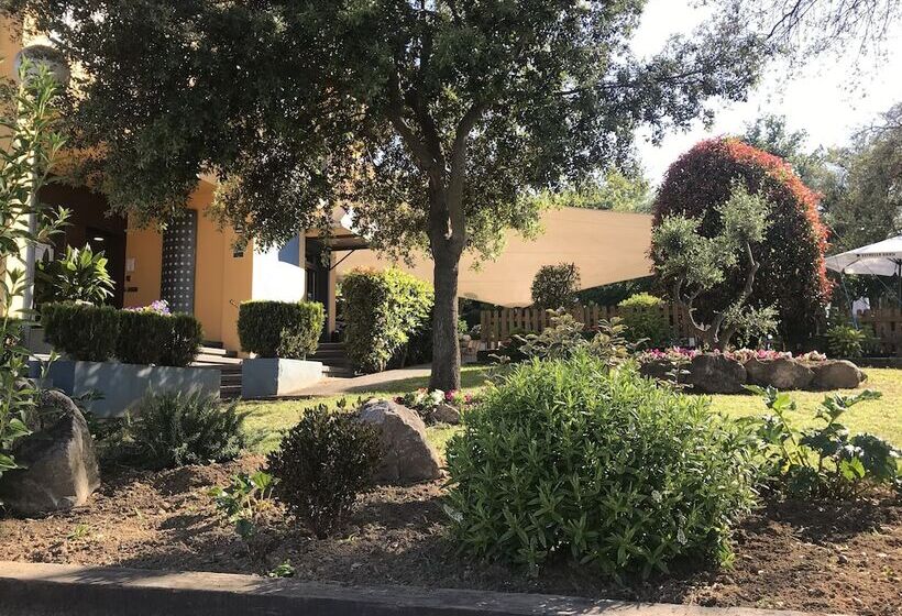 مسافرخانه Esteba