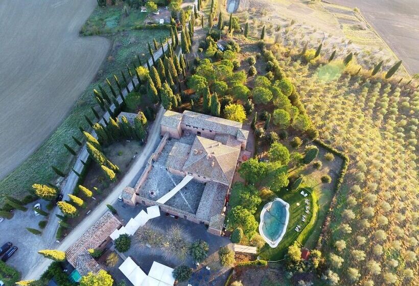 فندق Castello Di Leonina Relais Adults Only