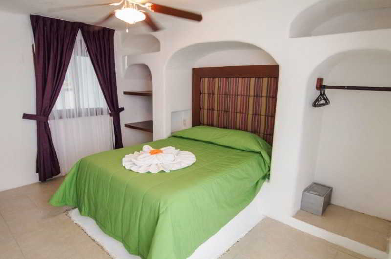 Fotos del hotel Partyholic:  7