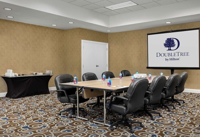 هتل Doubletree By Hilton Chicago O Hare Airport  Rosemont