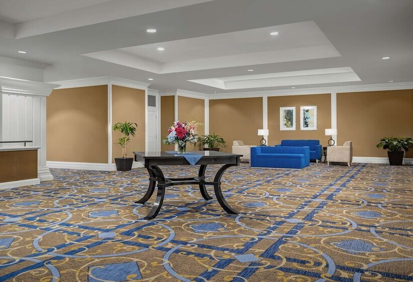 هتل Doubletree By Hilton Chicago O Hare Airport  Rosemont
