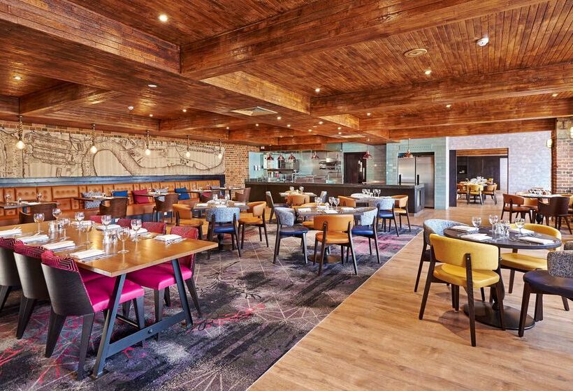 هتل Doubletree By Hilton  London  Docklands Riverside