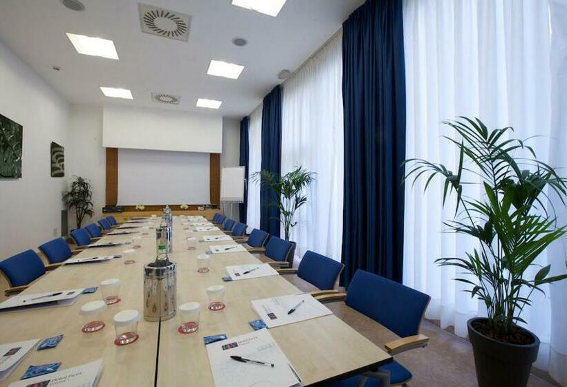 Fotos del hotel Fiera:  50 Fotos del hotel Fiera:  50