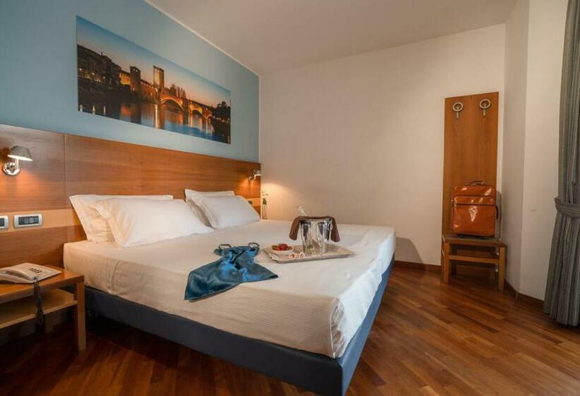 Fotos del hotel Fiera:  36 Fotos del hotel Fiera:  36