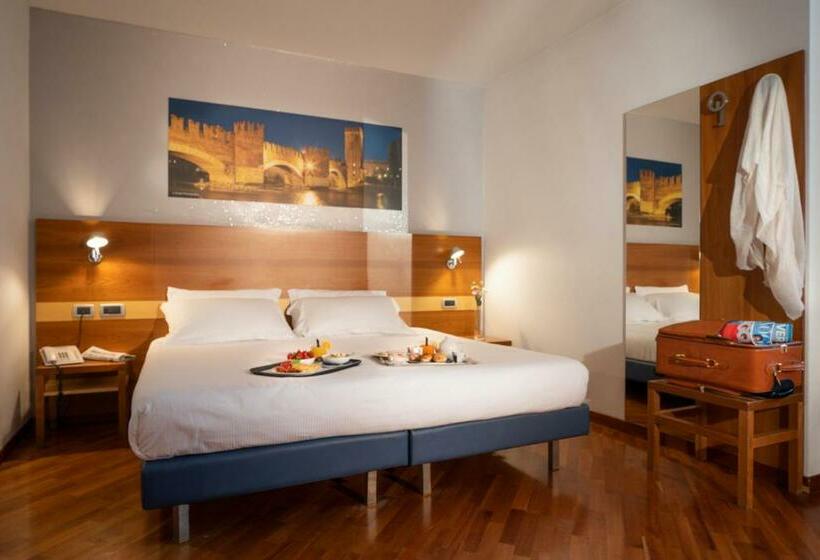 Fotos del hotel Fiera:  28 Fotos del hotel Fiera:  28