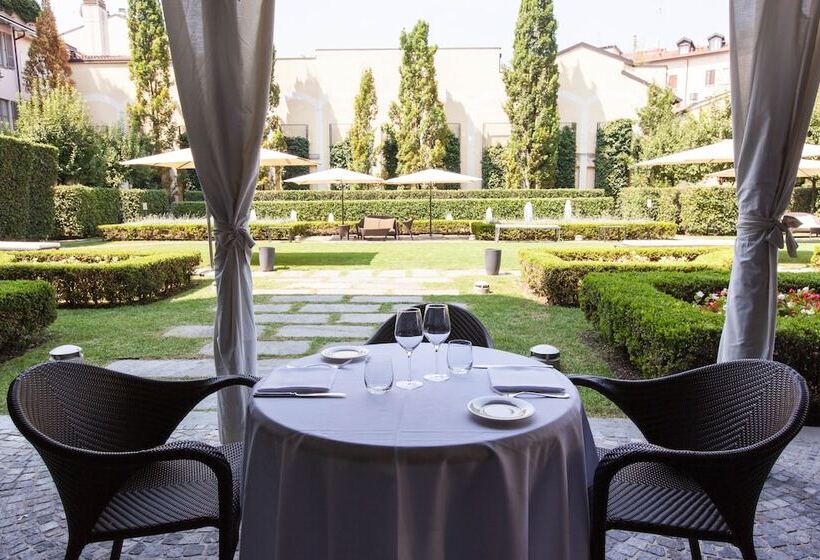 هتل Grand Visconti Palace