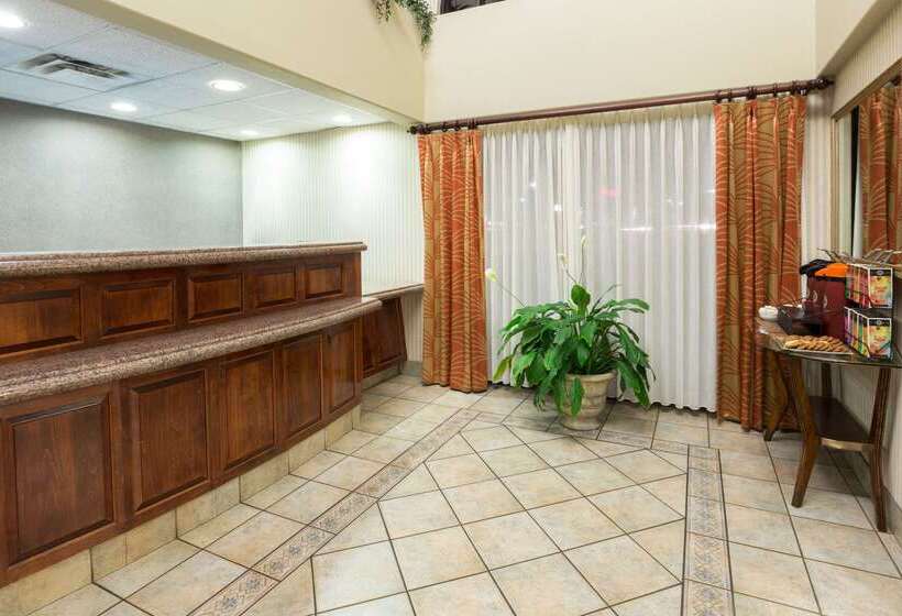 هتل Hawthorn Suites By Wyndham Napa Valley