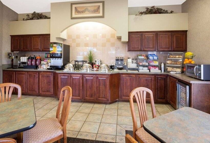 هتل Hawthorn Suites By Wyndham Napa Valley