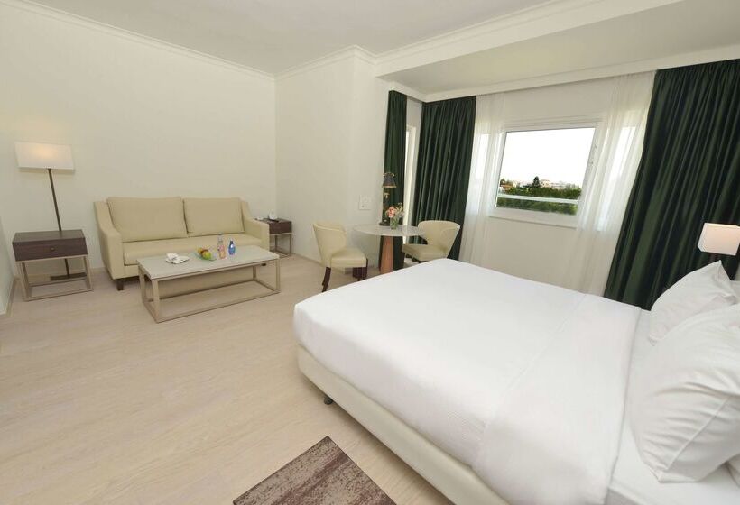 هتل Hilton Nicosia