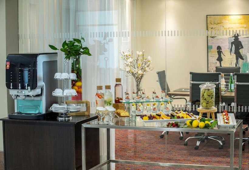 هتل Hilton Nicosia