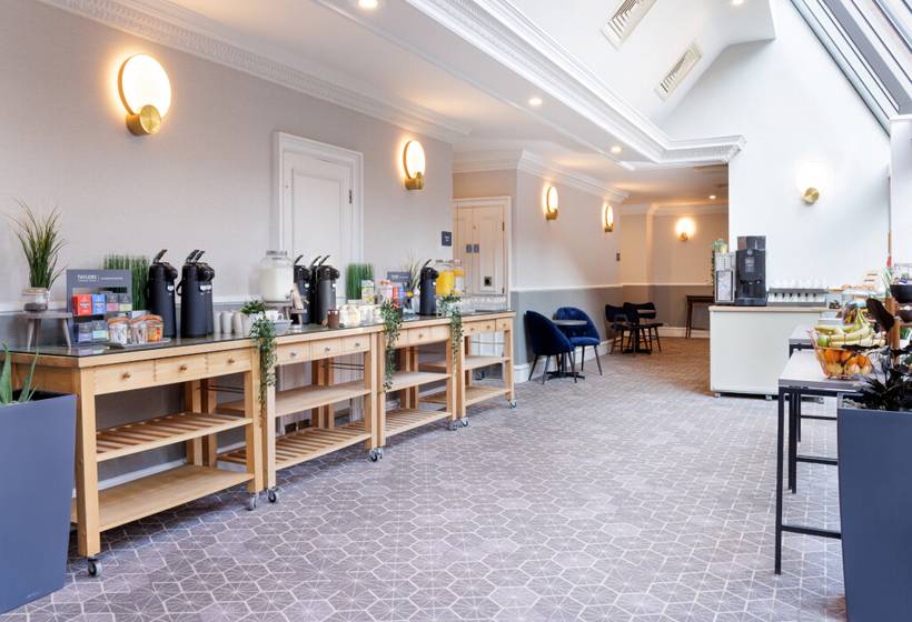 هتل Hilton York