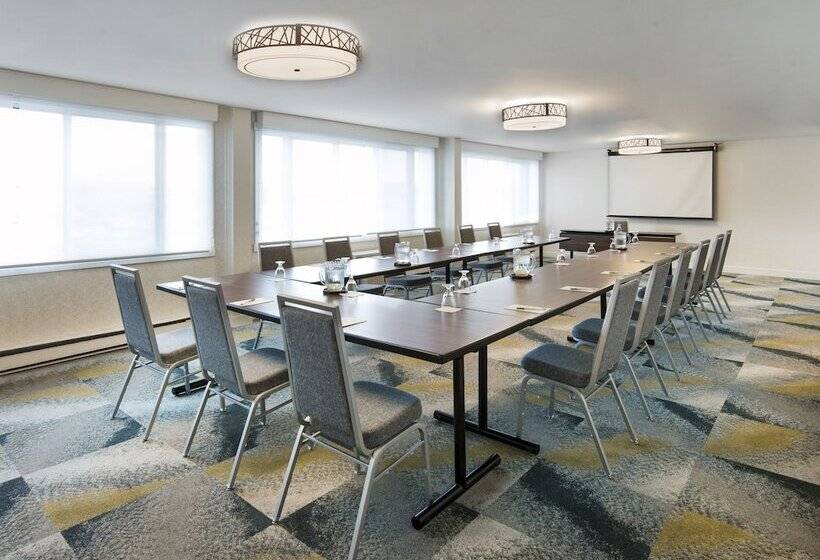 هتل Holiday Inn Montreal Longueuil, An Ihg