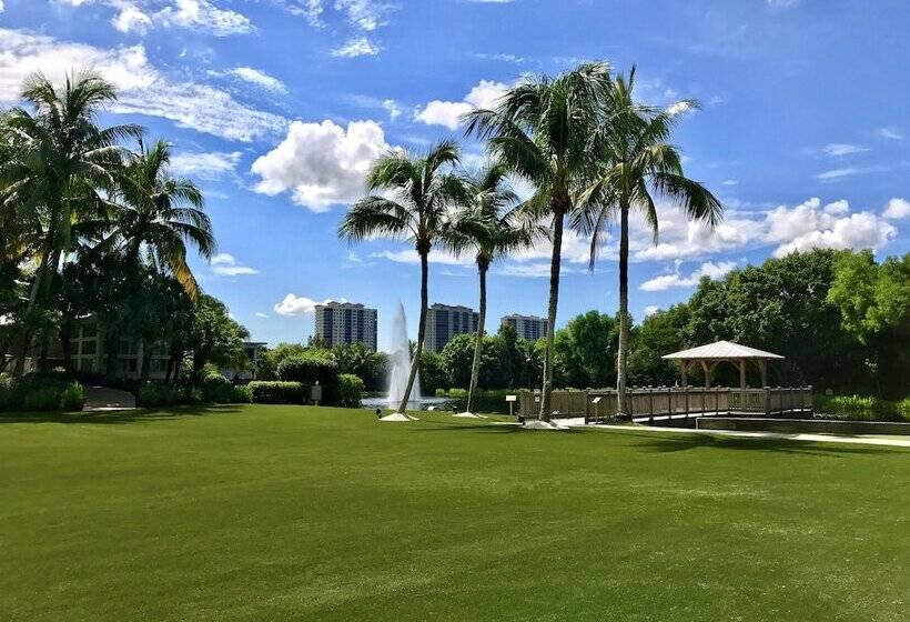 هتل Hyatt Regency Coconut Point Resort Spa