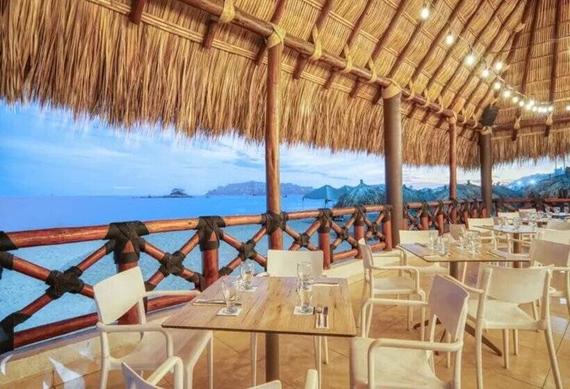 هتل Krystal Beach Acapulco