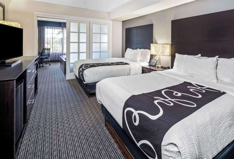 هتل La Quinta By Wyndham Anaheim