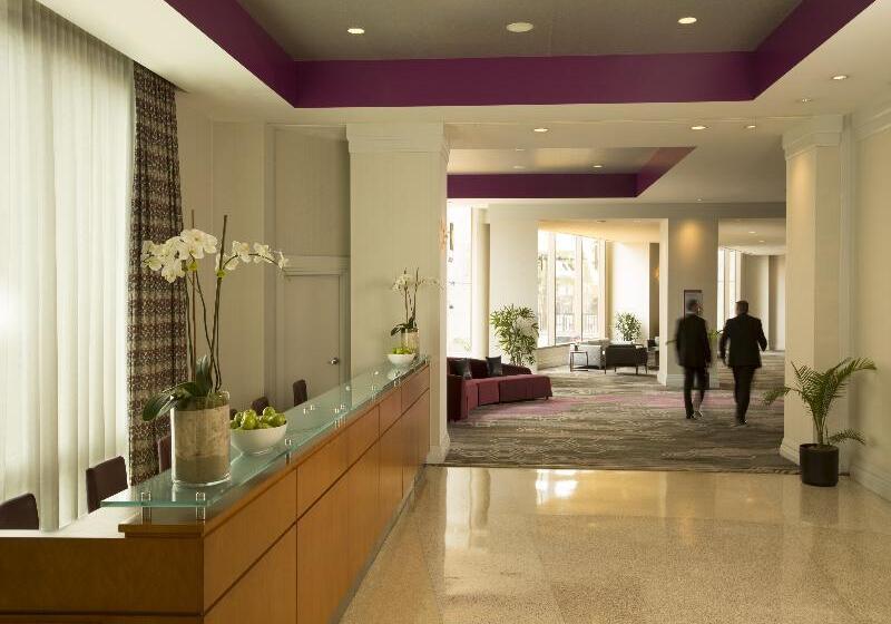Отель Loews Hollywood