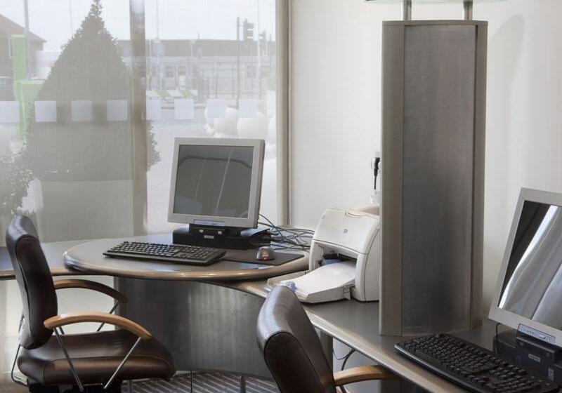 هتل Best Western London Heathrow Ariel