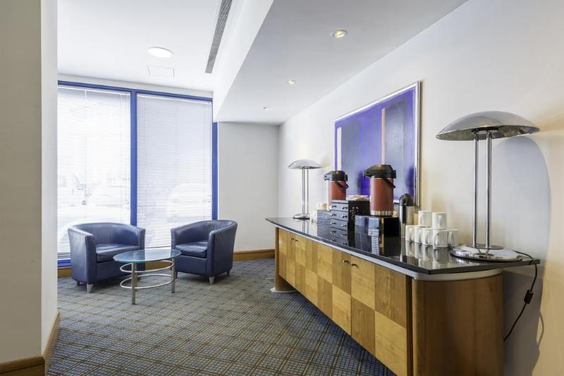 هتل Best Western London Heathrow Ariel