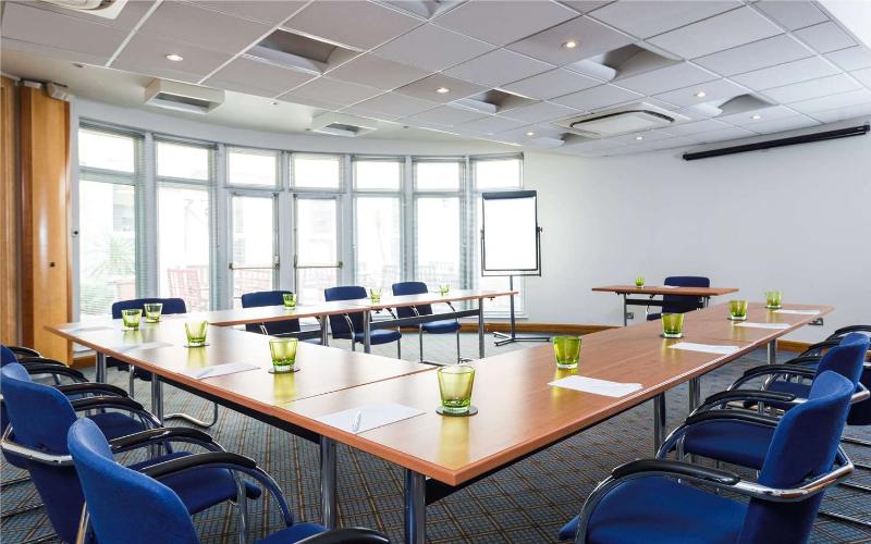 هتل Best Western London Heathrow Ariel