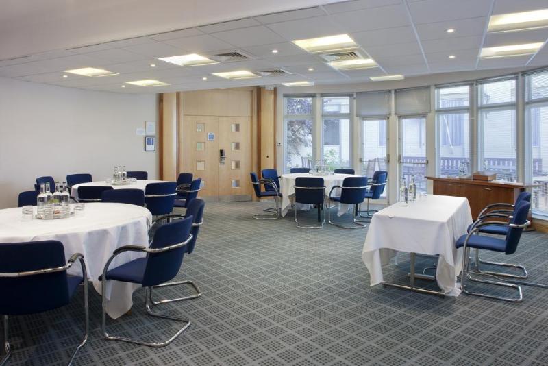 هتل Best Western London Heathrow Ariel