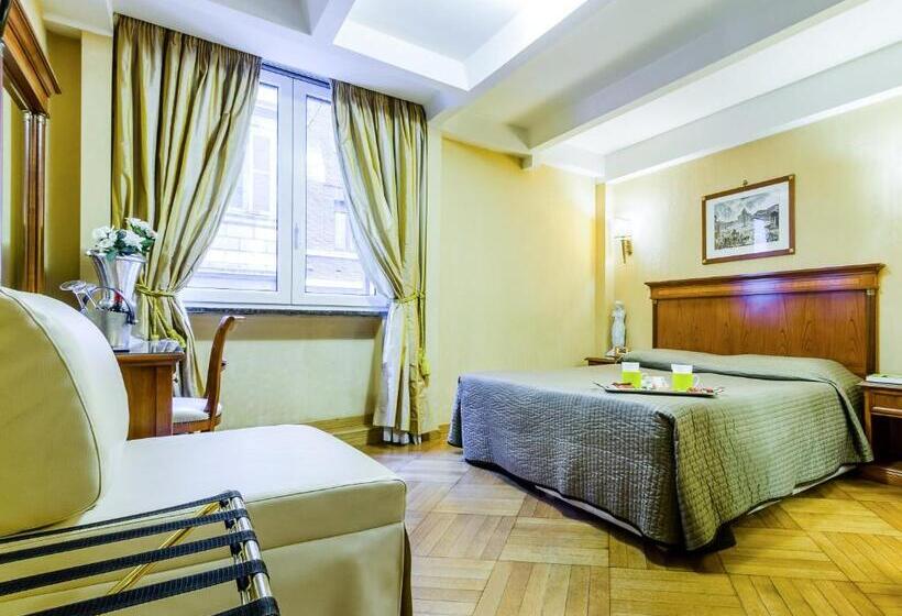 Fotos del hotel Luxury Rooms H 2000 Roma:  5