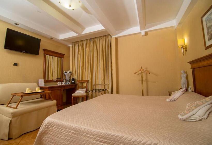 Fotos del hotel Luxury Rooms H 2000 Roma:  8