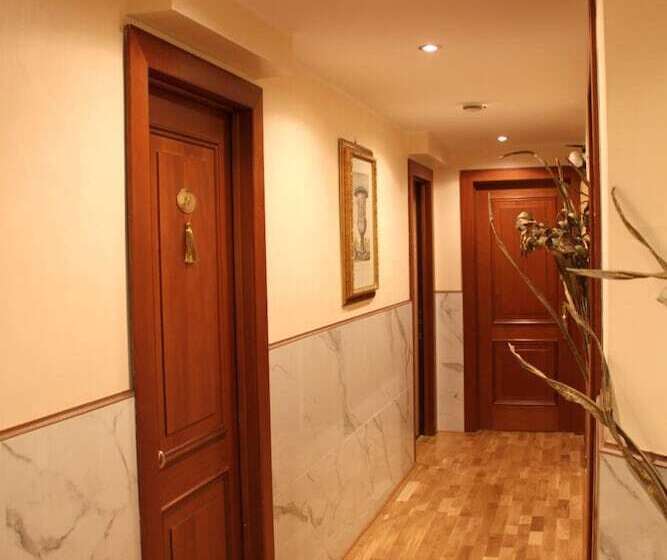 Fotos del hotel Luxury Rooms H 2000 Roma:  63