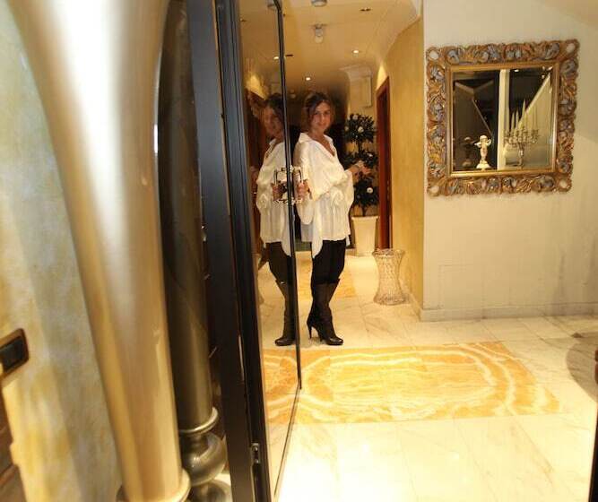 Fotos del hotel Luxury Rooms H 2000 Roma:  41